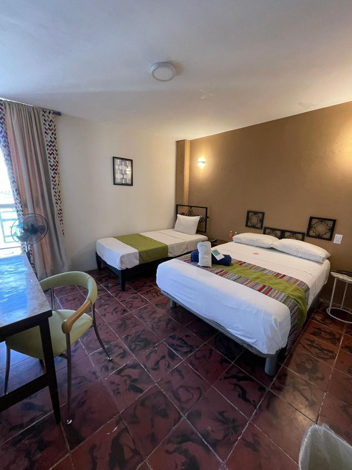 גואדלחארה Hotel Flamingos מראה חיצוני תמונה
