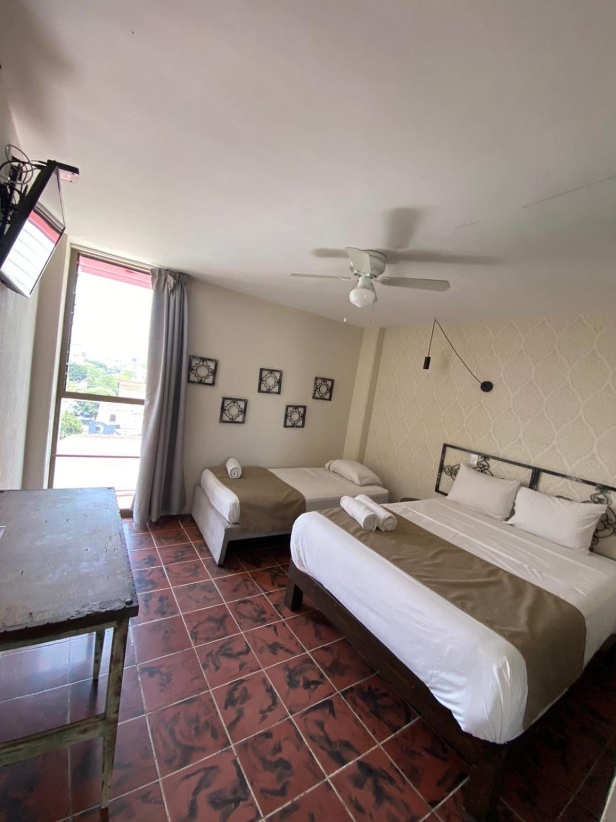 גואדלחארה Hotel Flamingos מראה חיצוני תמונה